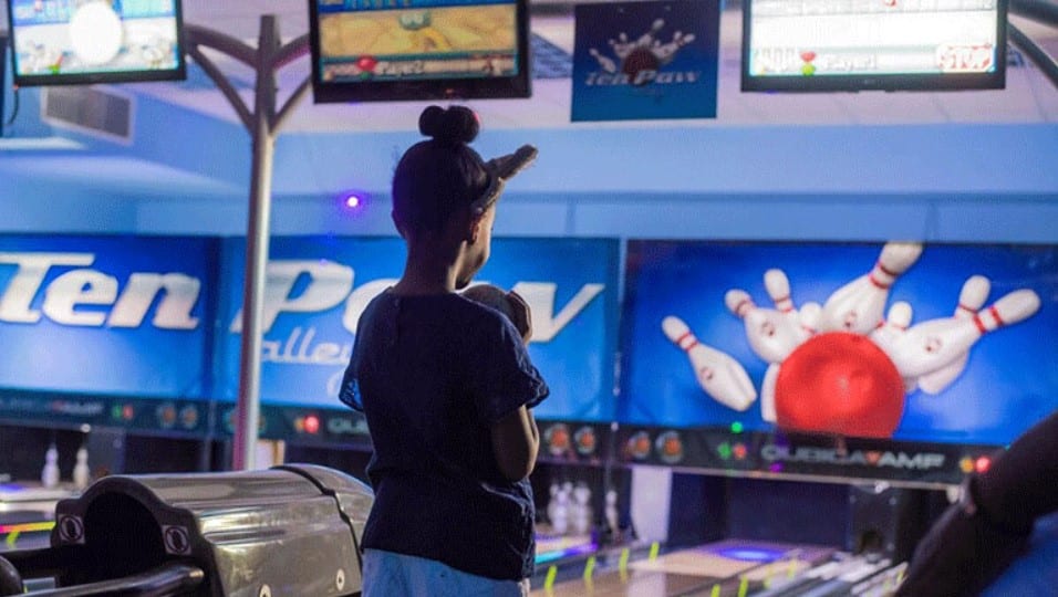 Great Wolf Lodge Bowling Ball Features