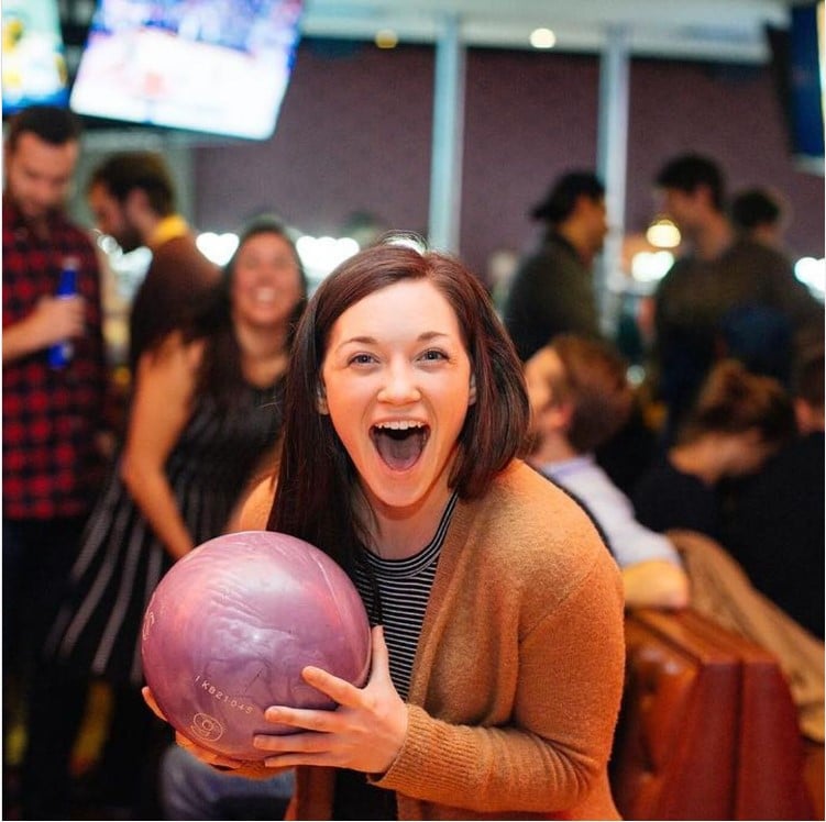 King’s Dining & Entertainment Bowling Ball Features