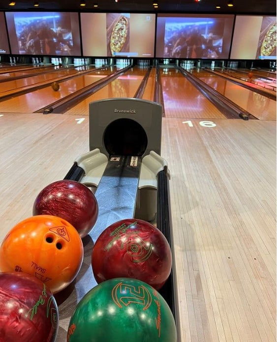 Spare Time - Pineville Bowling Ball Facilities