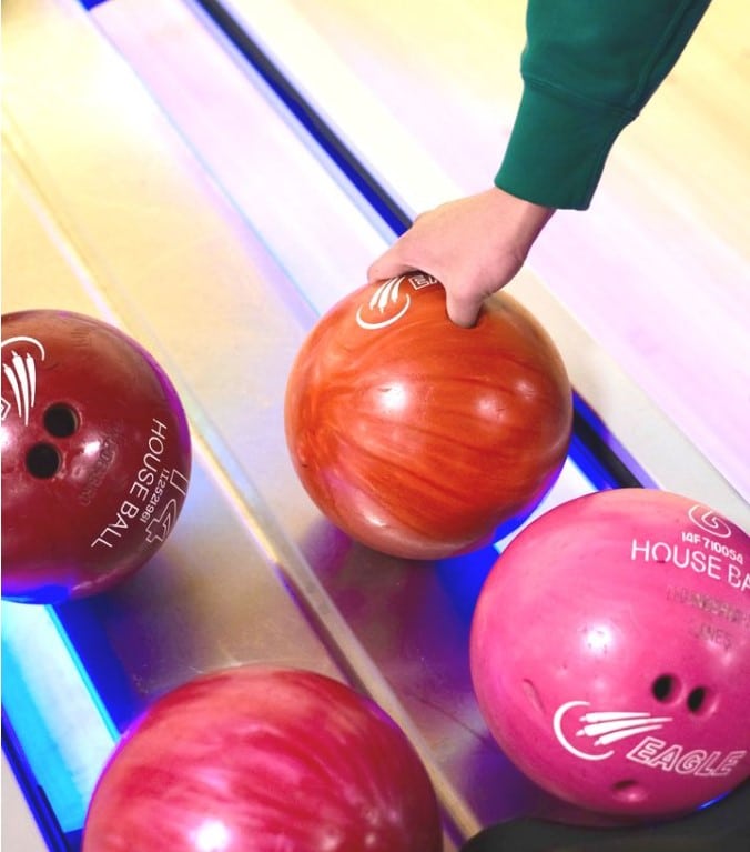 Thunderbird Lanes for Bowling Ball Features