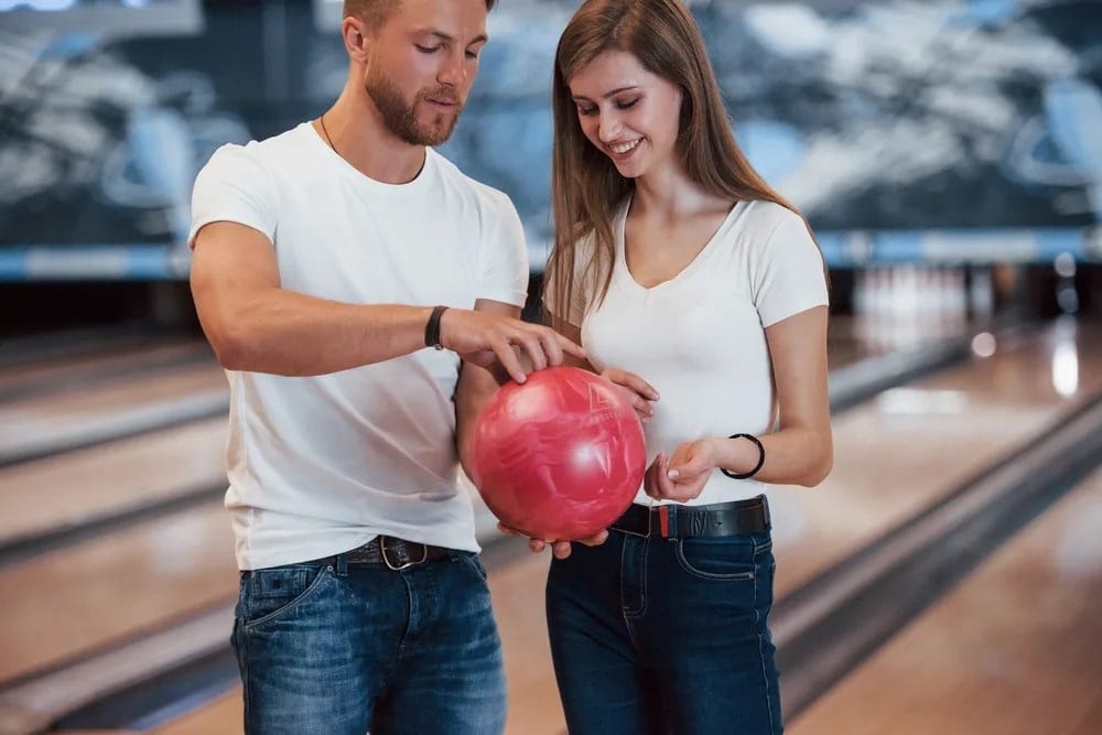 A Step-By-Step Guide To Using Semi-Fingertip Grip Bowling