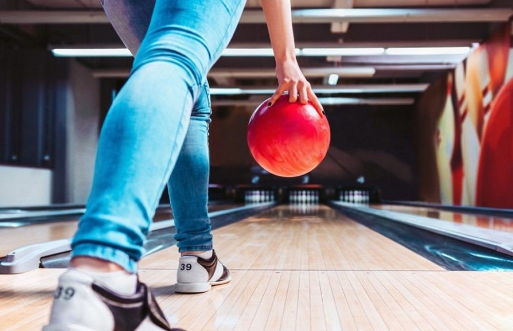 Disadvantages of urethane bowling balls