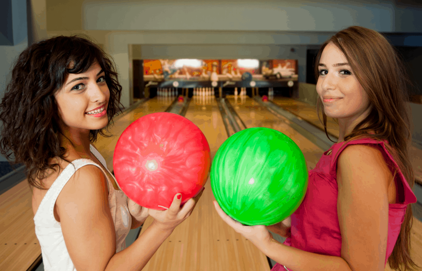 Bowling With Long Nails